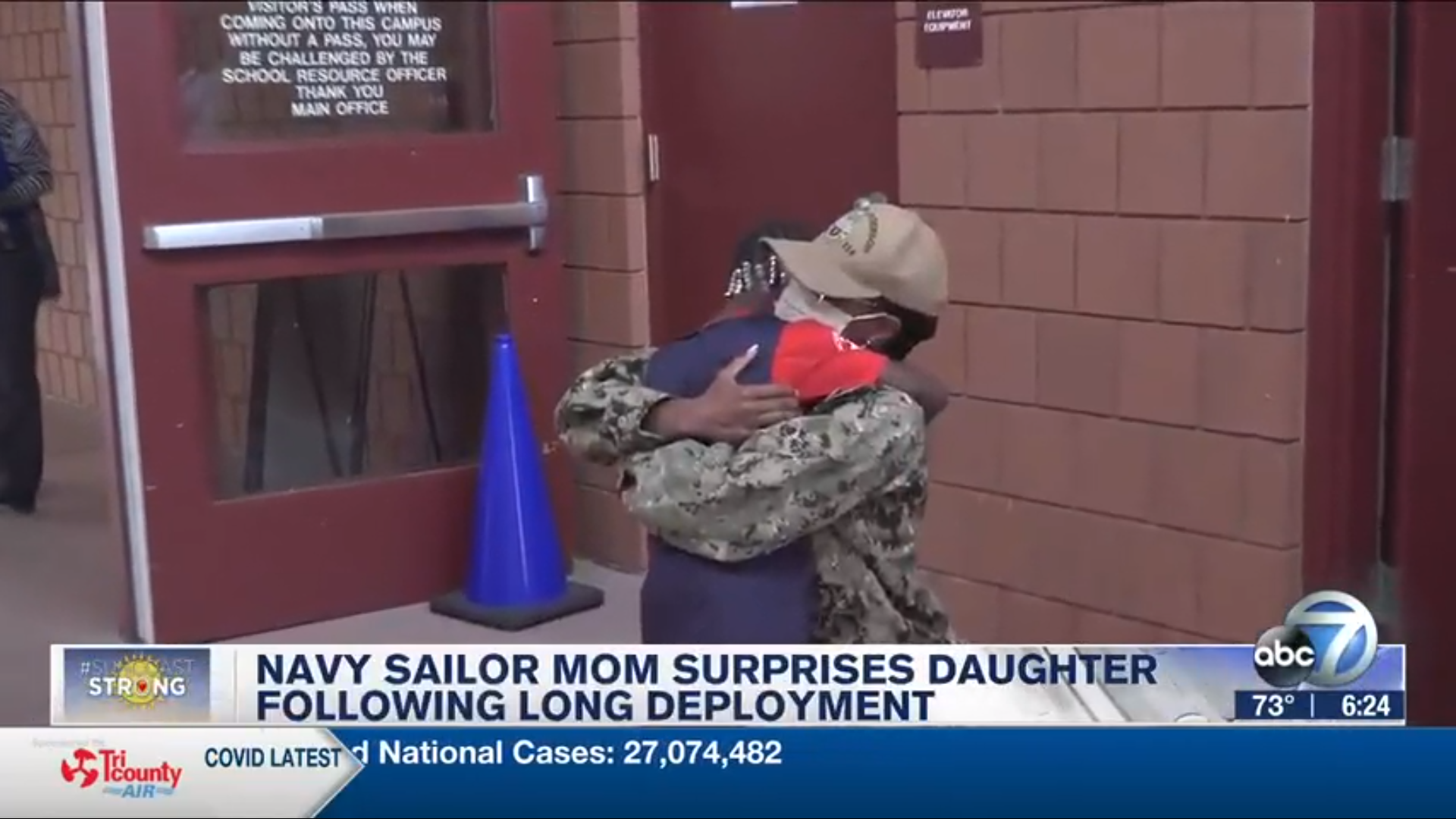Suncoast Navy Sailor Mom Surprises Daughter Following Long Deployment The Suncoast News And Scoop 2271