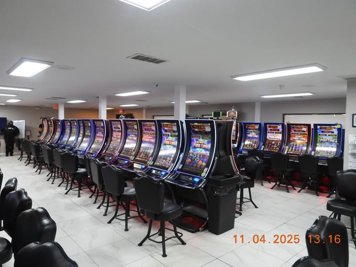 Illegal gambling establishment in North Port raid leads to arrest - The ...